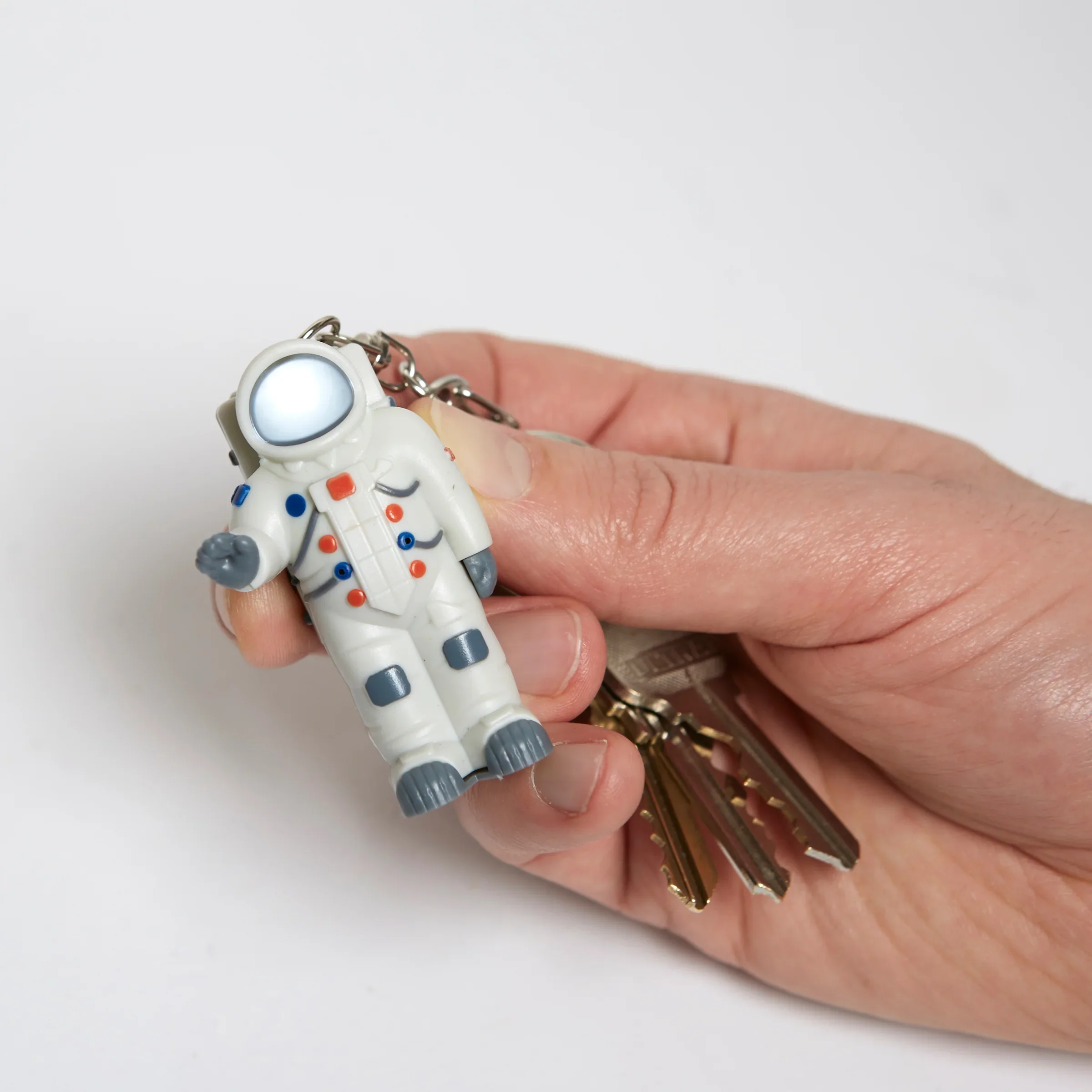 Kikkerland Astronaut Keychain - Image 3