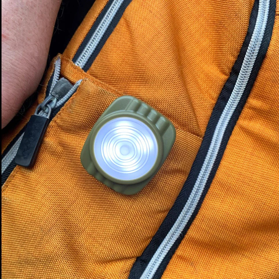 Kikkerland: Rechargable Safety Light - Image 4